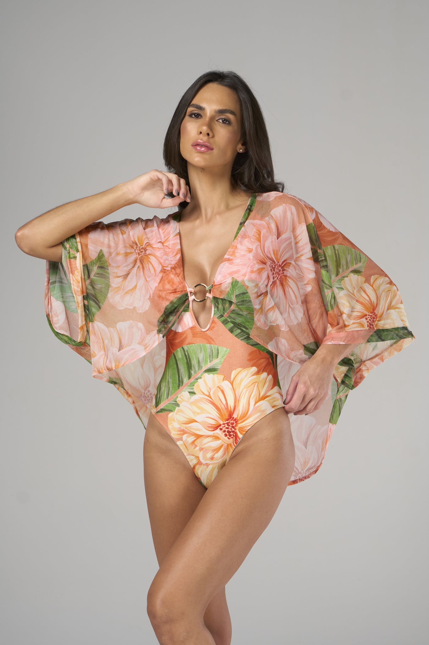 Image 02: Lua Morena One-Piece Maio Rosa-Silvestre Capa