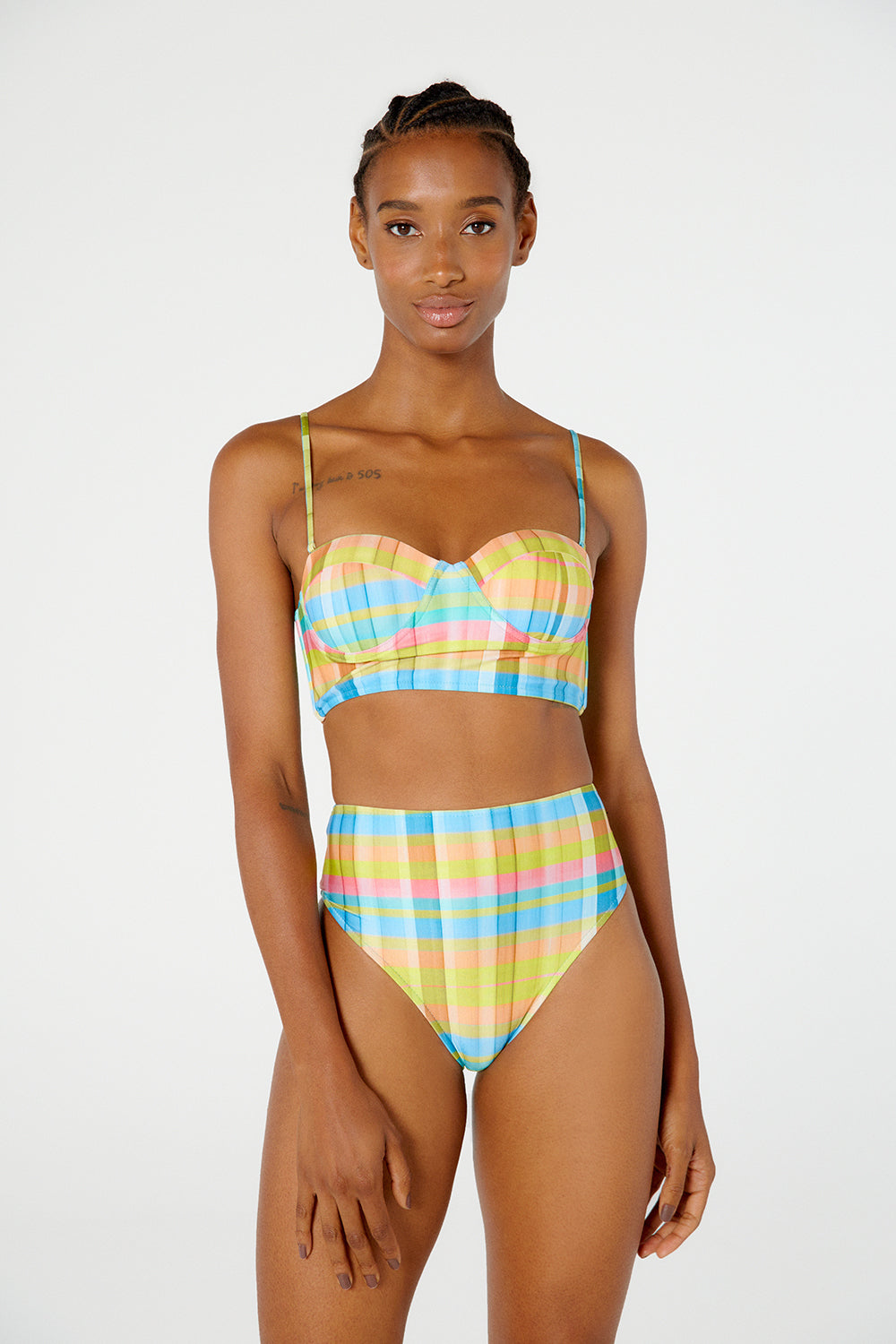 Model Front: Blueman Two Piece Swimwear Laise Hot Xadrez Candy