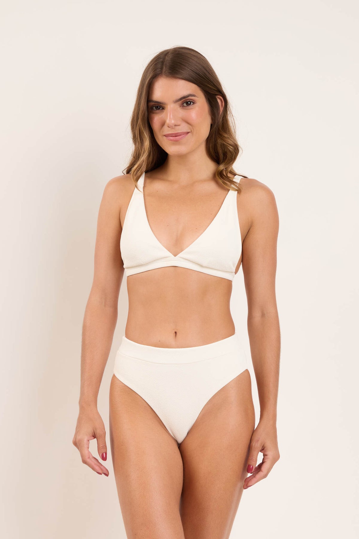 Model Front: Rio De Sol Set Set Sand-Chantilly Alba Kora