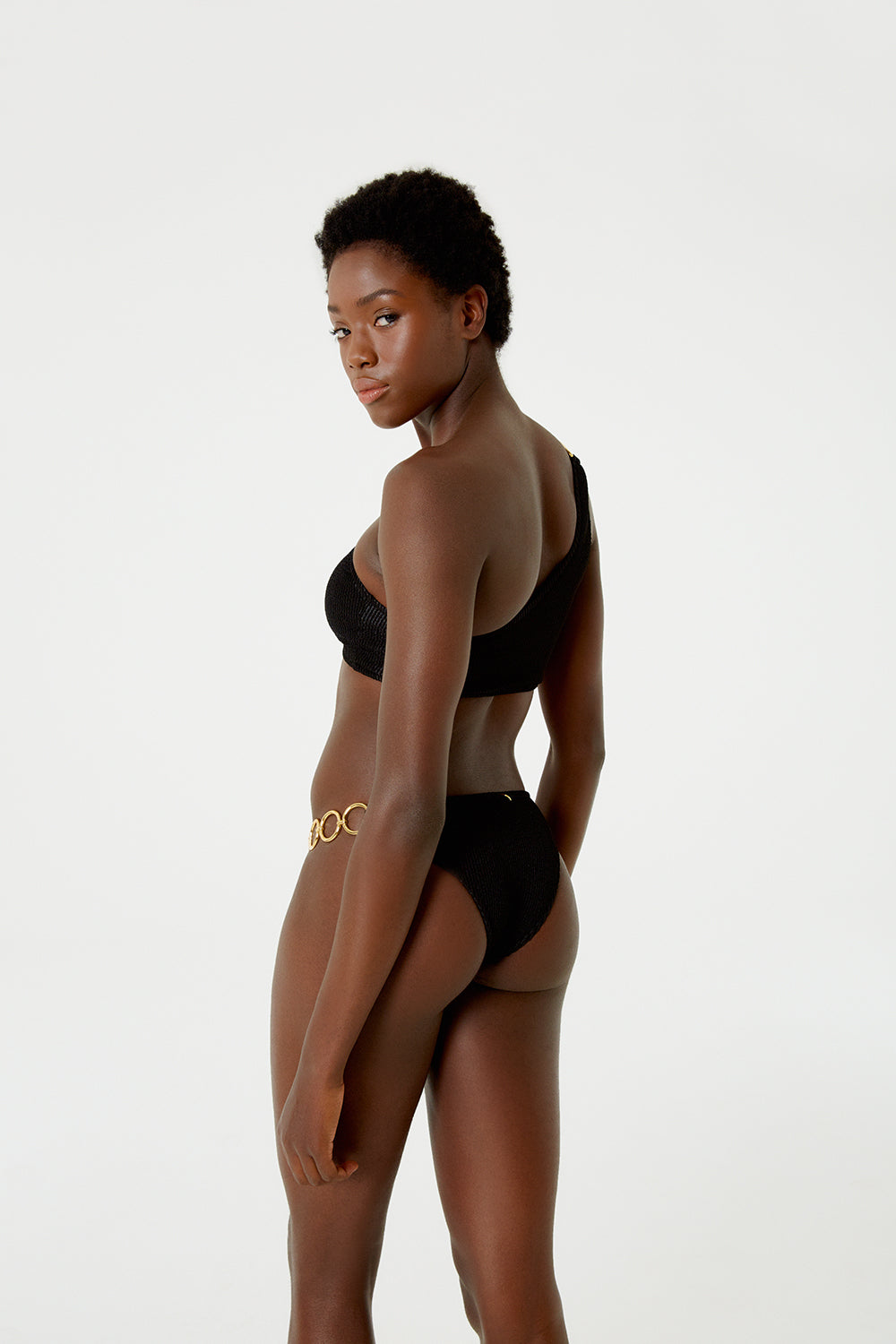 Model Back: Blueman Top Top Textura Wavy Shine Preto
