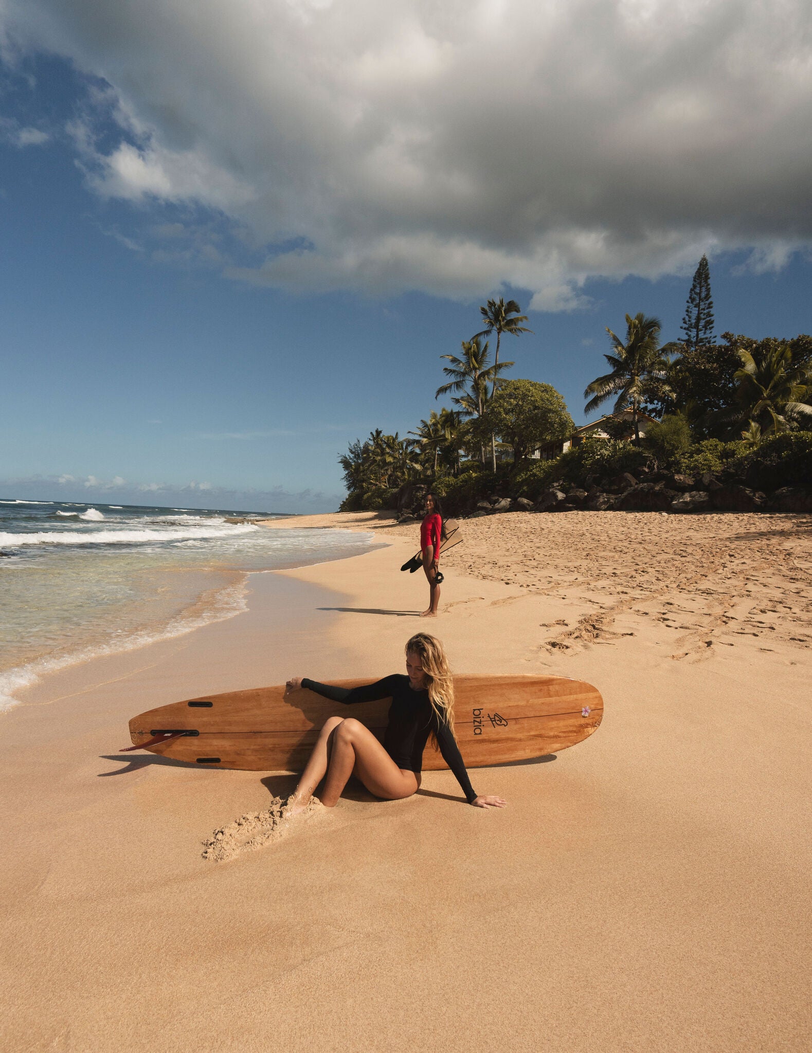 Image 10: Wednesday In Hawaii By Rio De Sol One-Piece Lava Surf