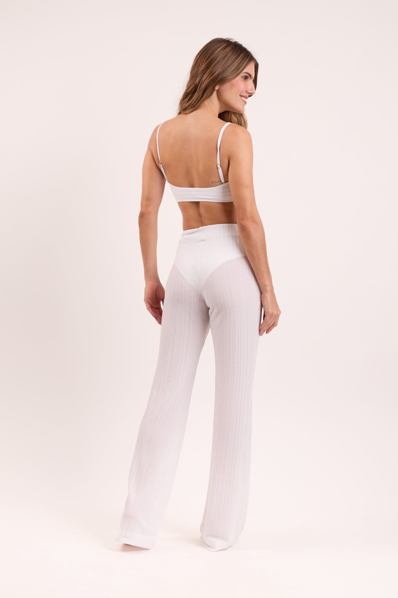 Model Back: Rio De Sol Beach Trousers Memphis-White Pants Lana