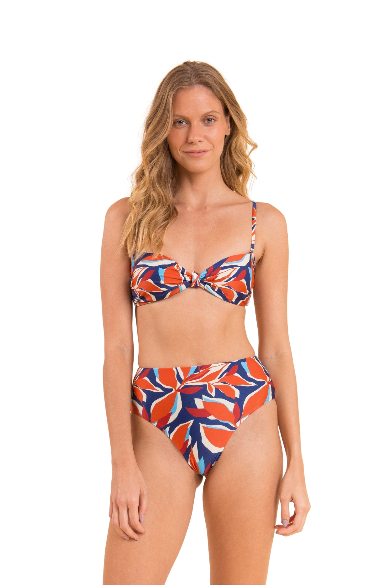 Model Front: Rio De Sol Set Set Leaves Bandeau-Joy Hotpants