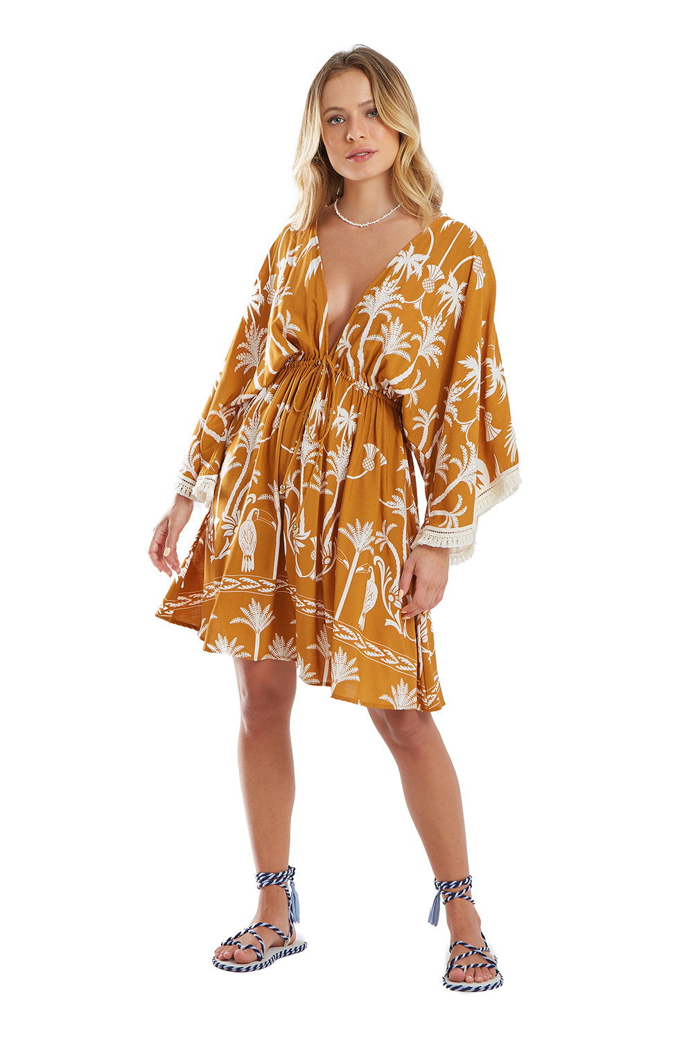 Model Front: Blueman Mini Dresses Vestido Kaftan Curto Tucanus