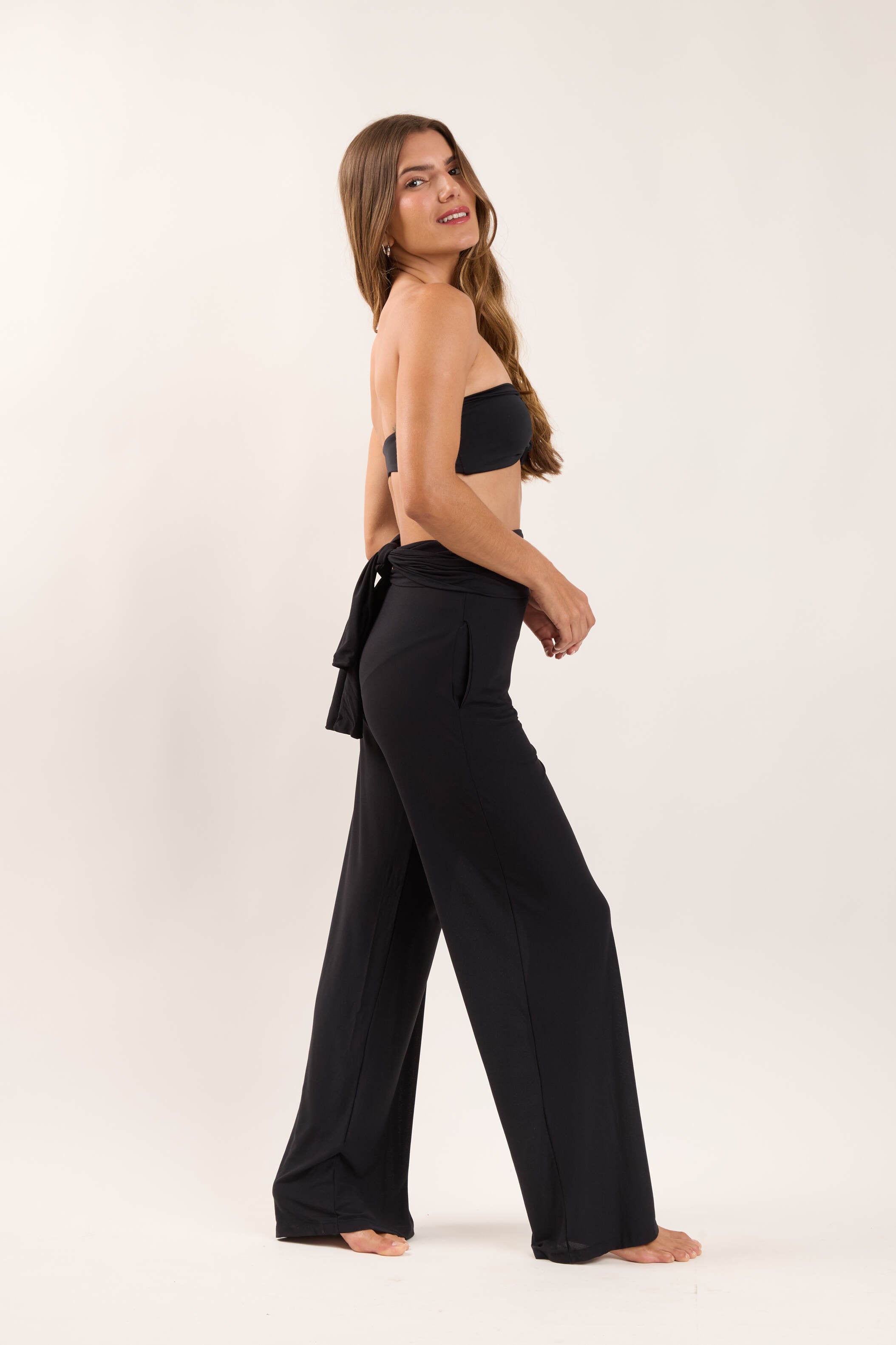 Black Pants Knot