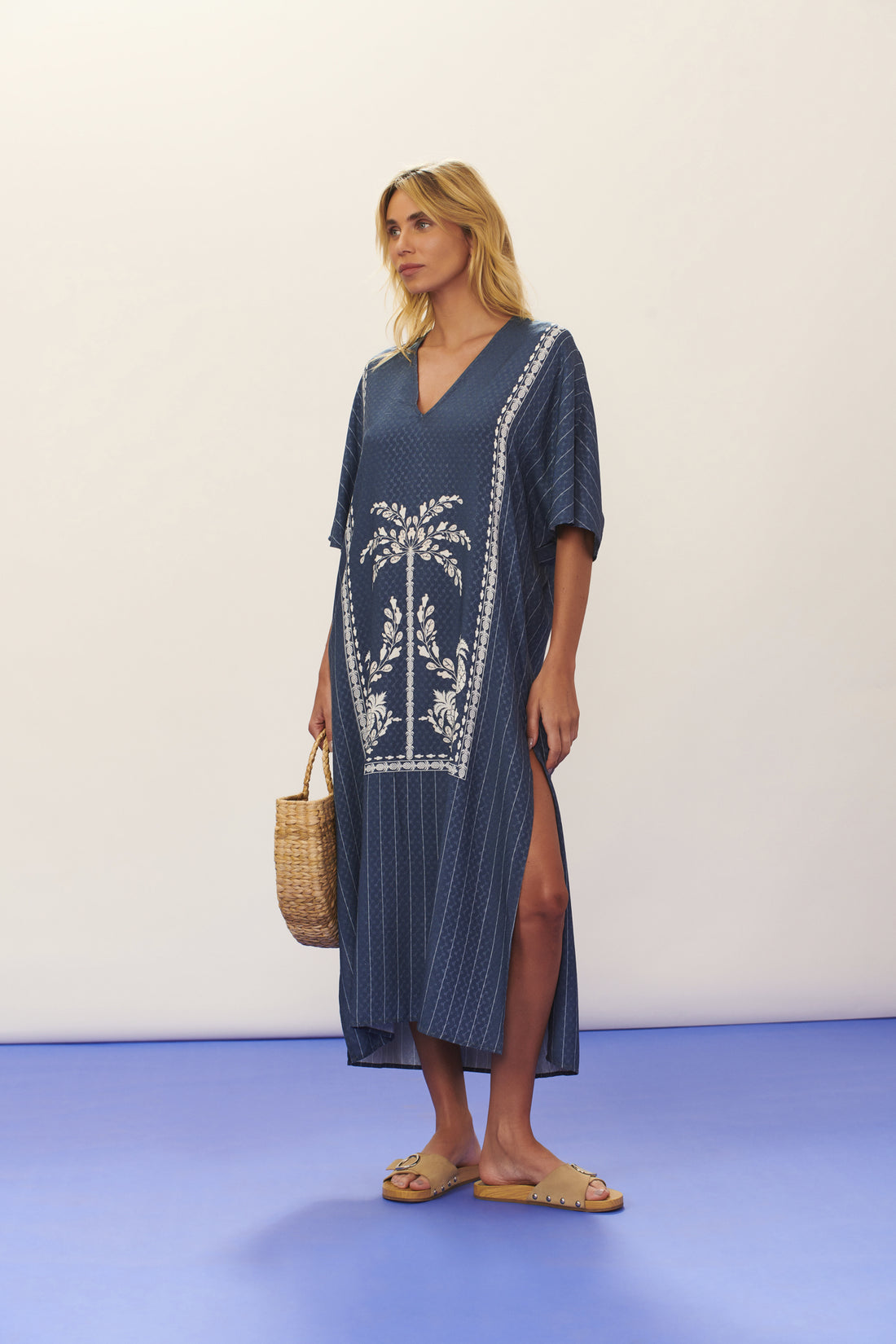 Model Front: Blueman Maxi Dresses Kaftan Dress Seiva-Doce-Azul