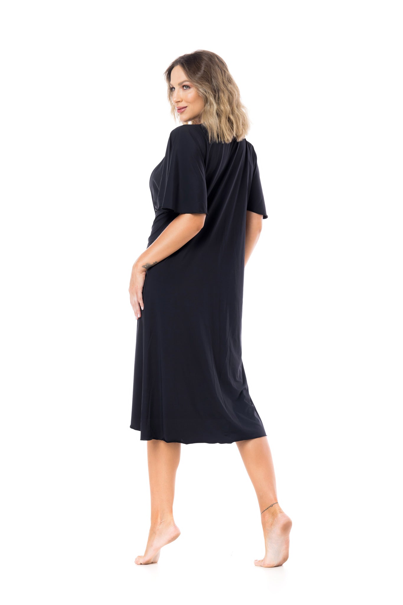 Model Back: La Playa Midi Dress Vestido Crepe Preto