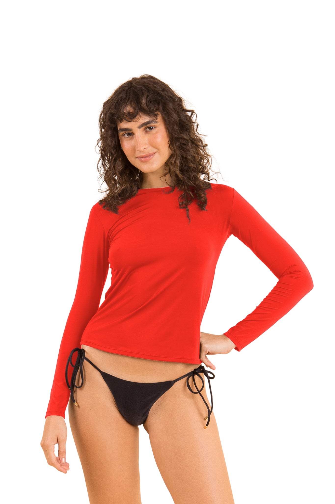 Model Front: Rio De Sol Top Rouge Rash-Guard