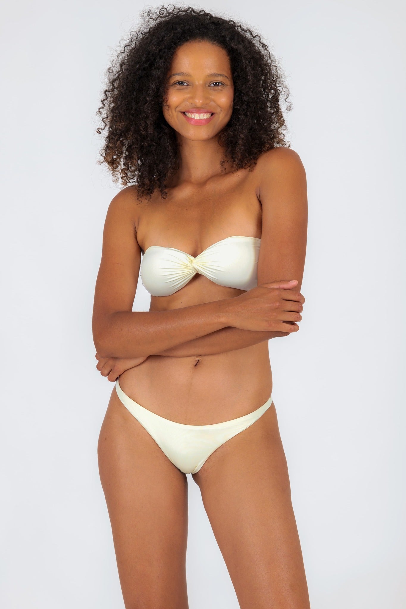Model Front: Rio De Sol Top Top Off-White Twist