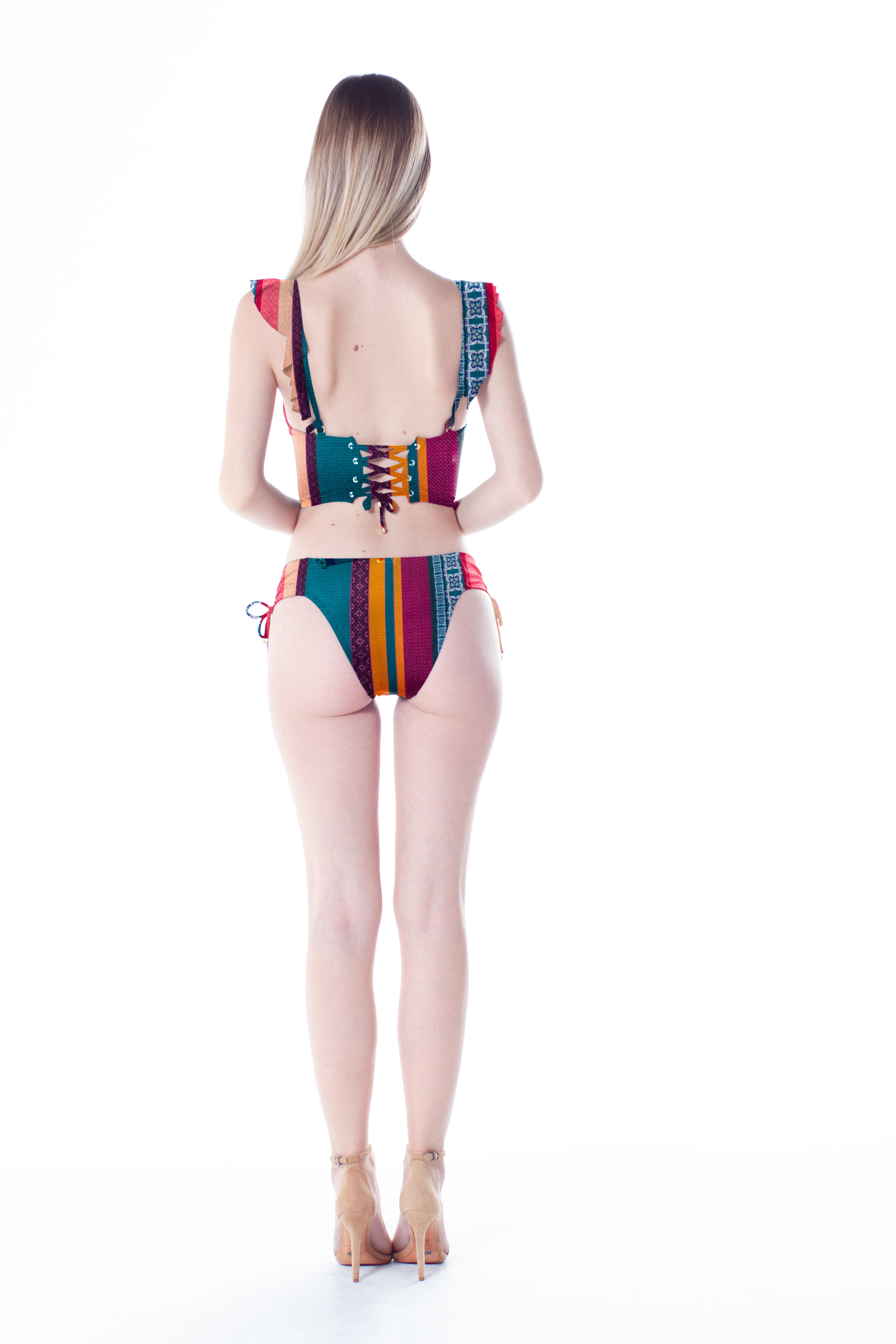 Top Babado Cropped Latina
