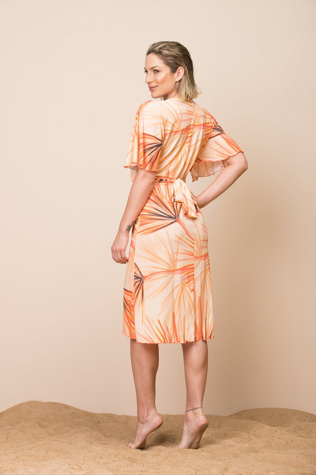Model Back: La Playa Midi Dresses Borboleta Caliandra