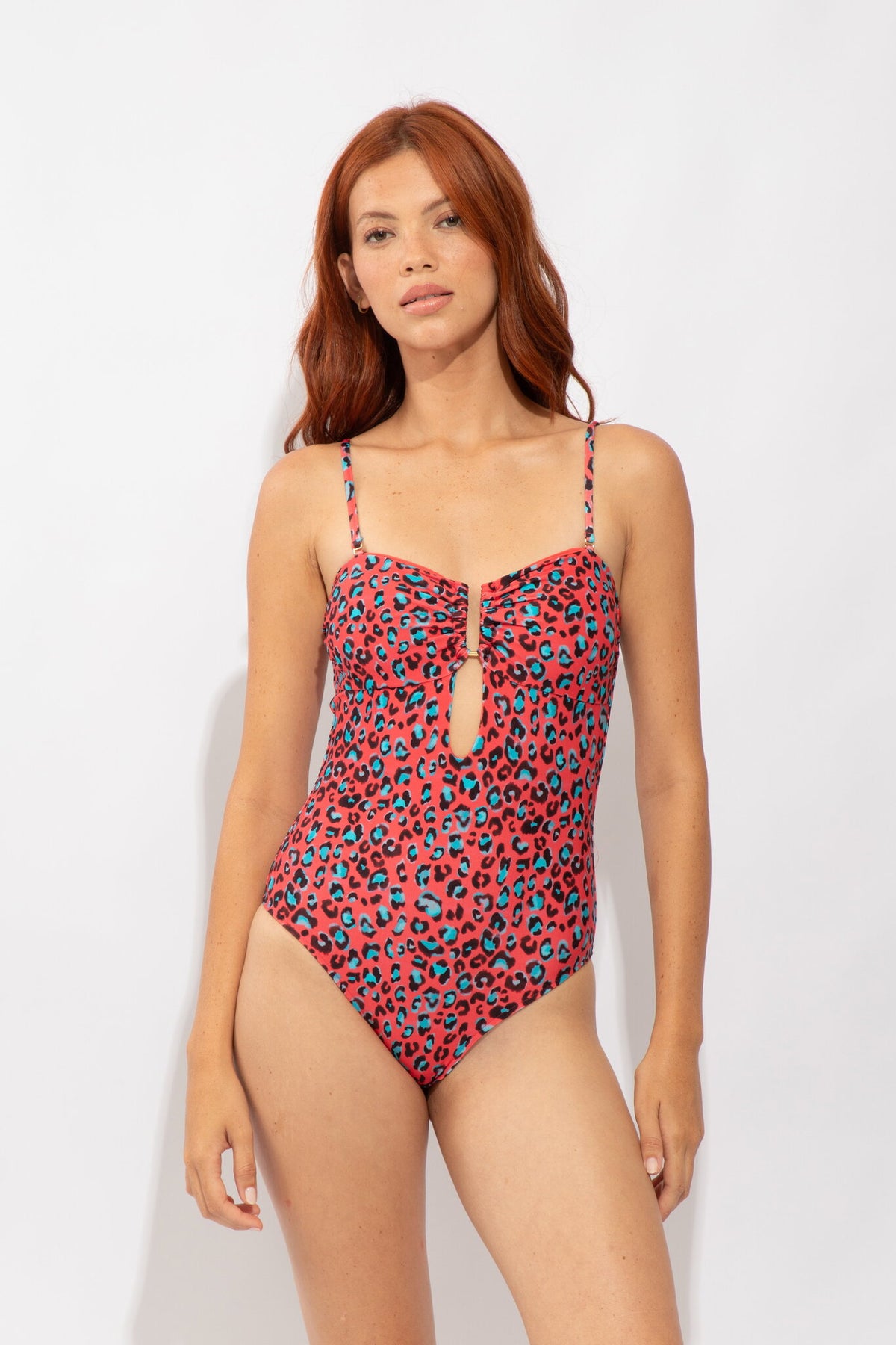Image 06: Rio De Sol One Piece Swimsuits Coral-Feline Sara-Op