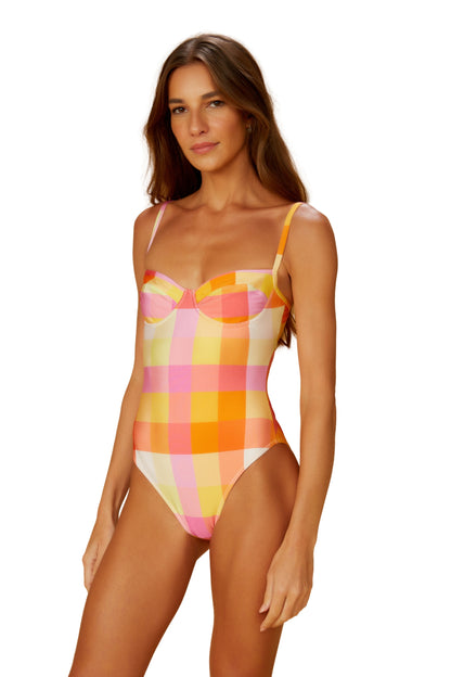 Model Front: Blueman One-Piece Maio Vintage Ritmo