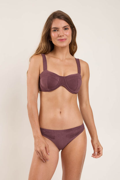 Model Front: Rio De Sol Set Set Malibu-Ebano Amelia Essential-Comfy