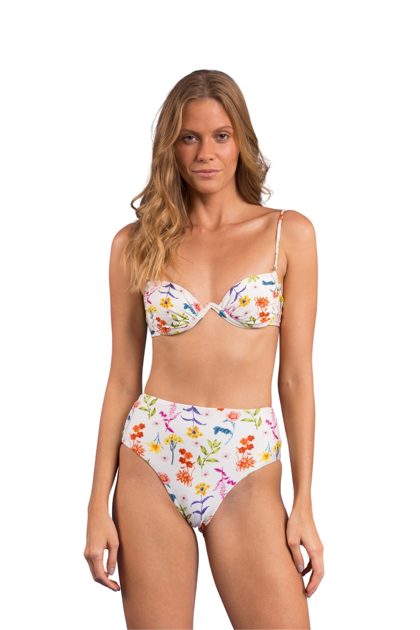 Model Front: Rio De Sol Bottom Bottom Countryside Hotpants