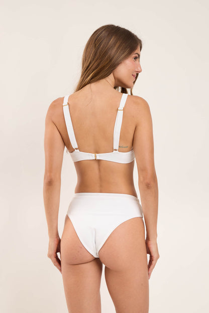 Model Back: Rio De Sol Bottom Bottom Sand-White Kora