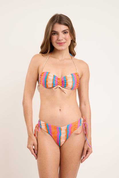 Model Front: Rio De Sol Set Set Stripes Corine Lola