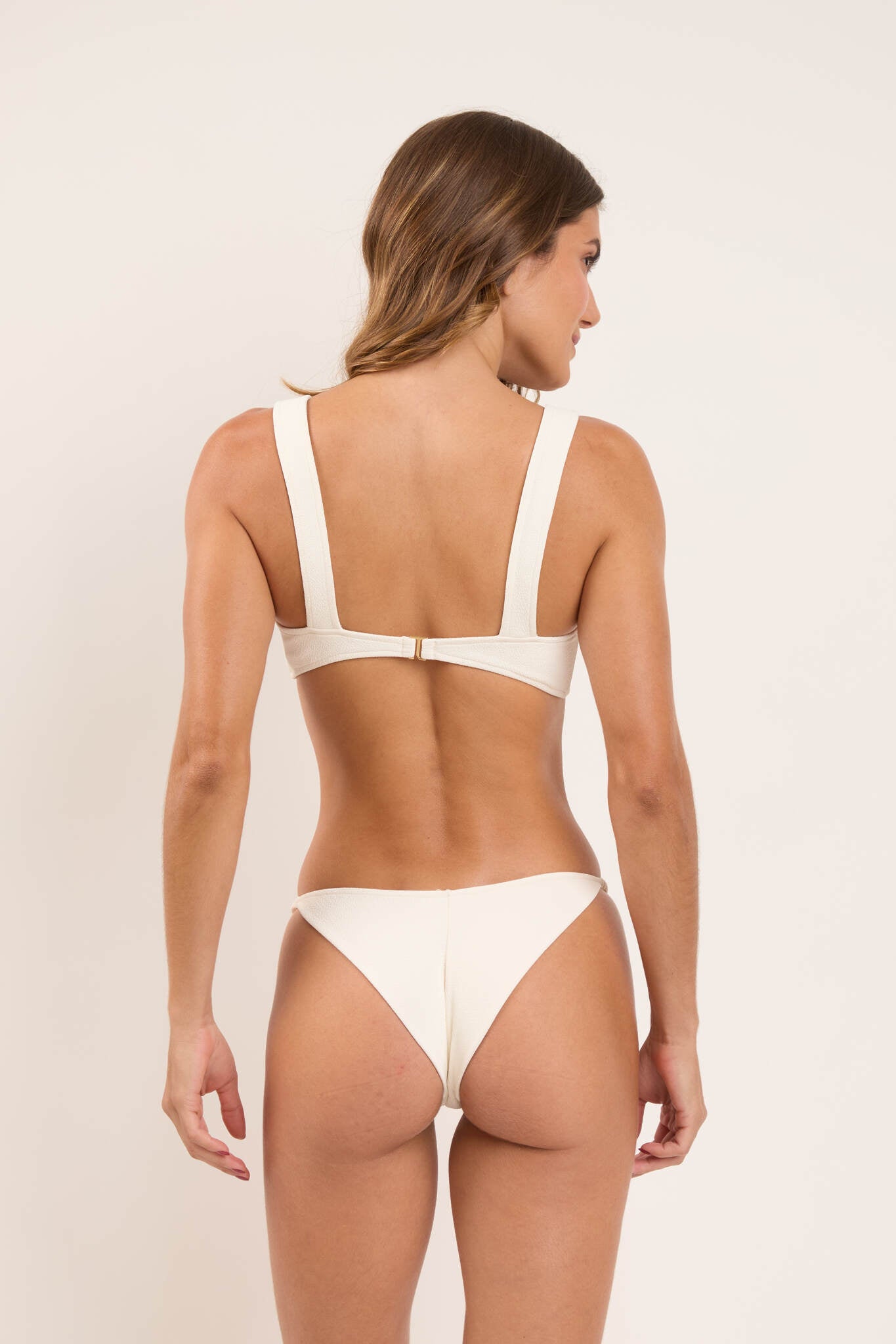 Model Back: Rio De Sol Bottom Bottom Sand-Chantilly Cheeky-Fixa