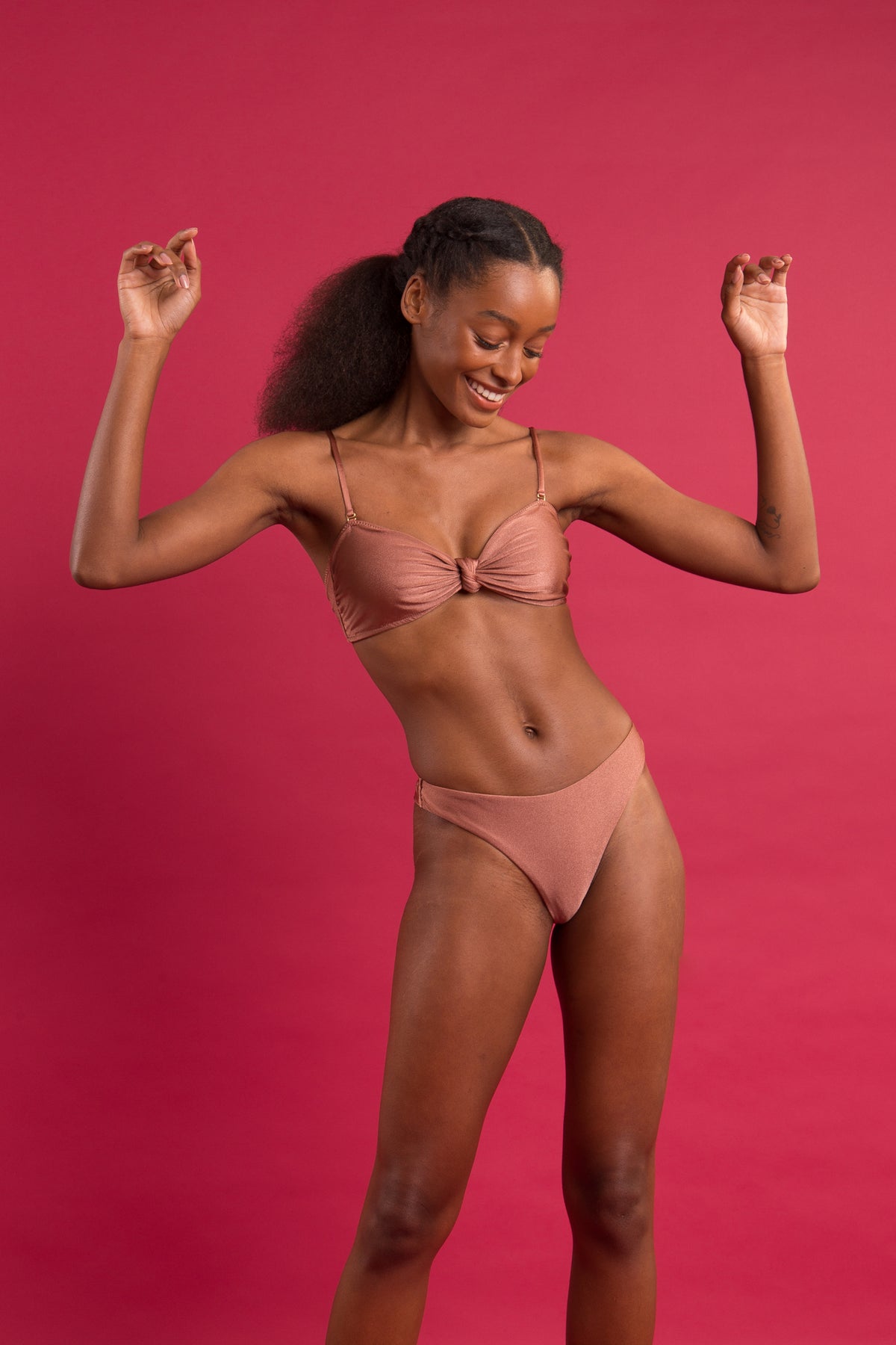 Image 09: Rio De Sol Two Piece Swimwear Set Shimmer-Copper Bandeau-Joy Nice-Fio