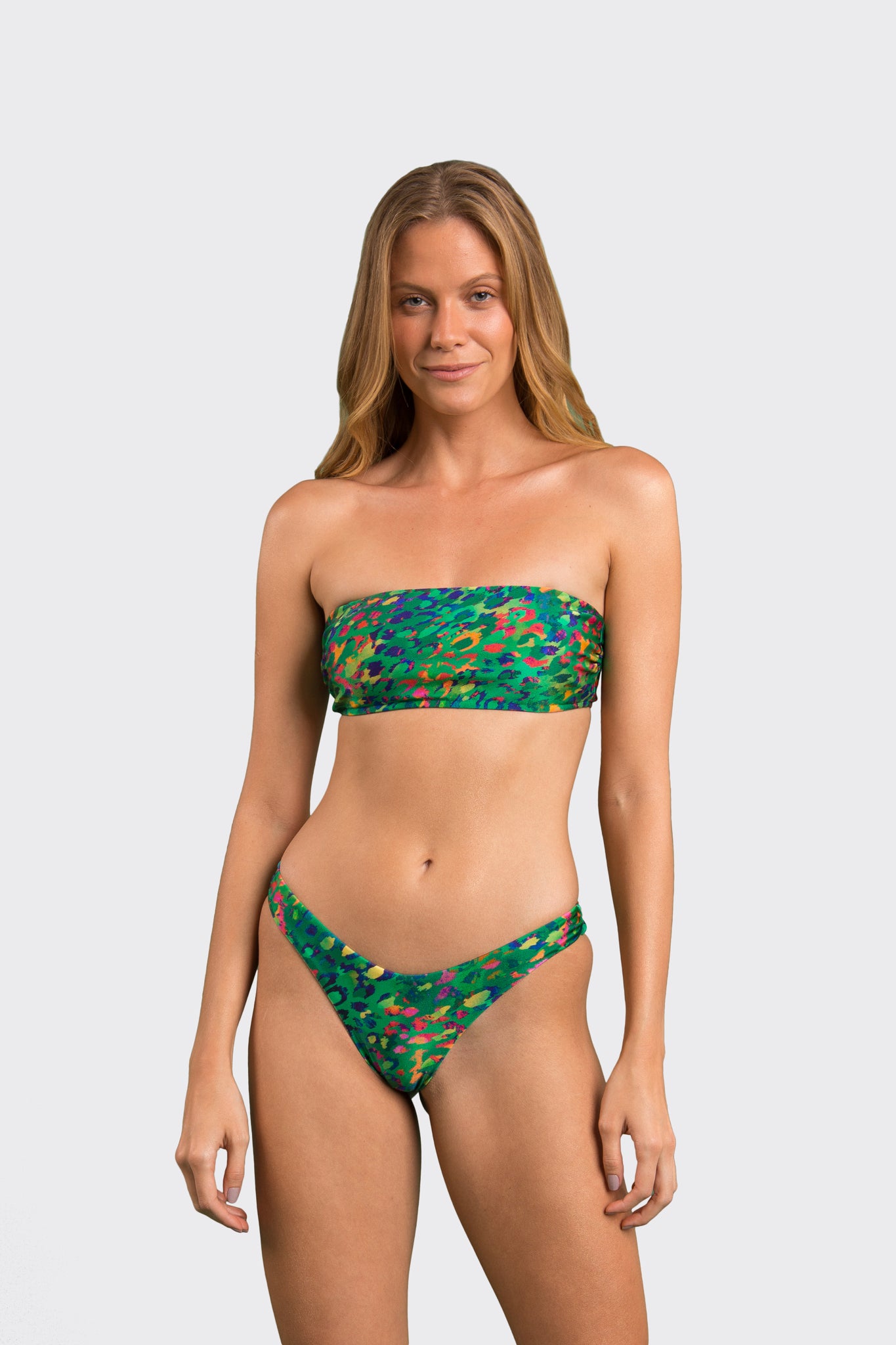 Model Front: Rio De Sol Bottom Bottom Wilds Highleg