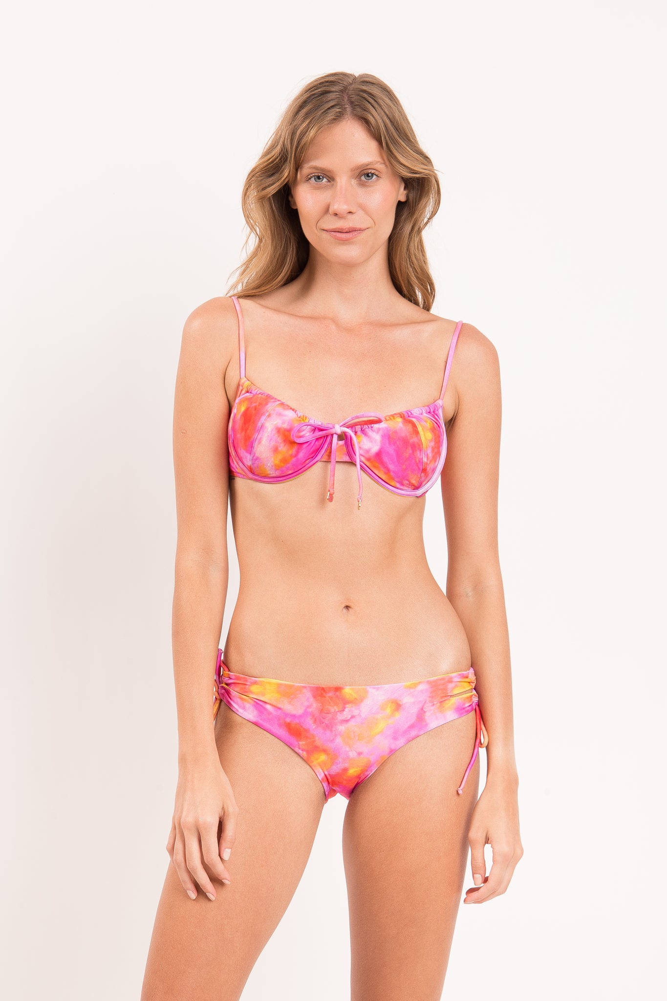 Model Front: Rio De Sol Set Set Joyful Balconet-Tie Madrid