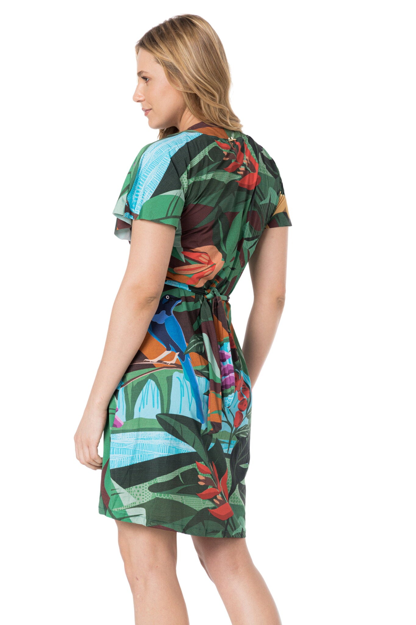 Model Back: Lua Morena Kaftans / Cover Ups Kimono Uv Terra Vermelha