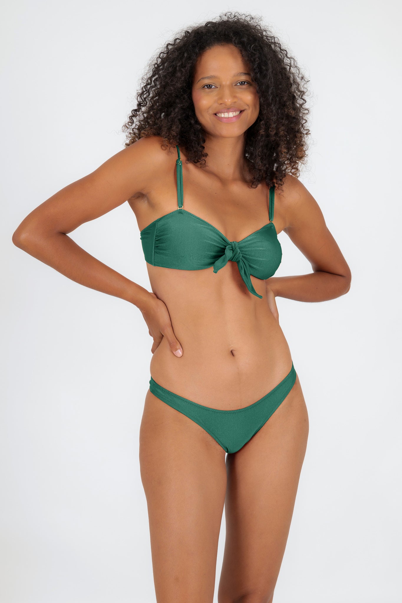 Model Front: Rio De Sol Set Set Palace Bandeau-No Essential