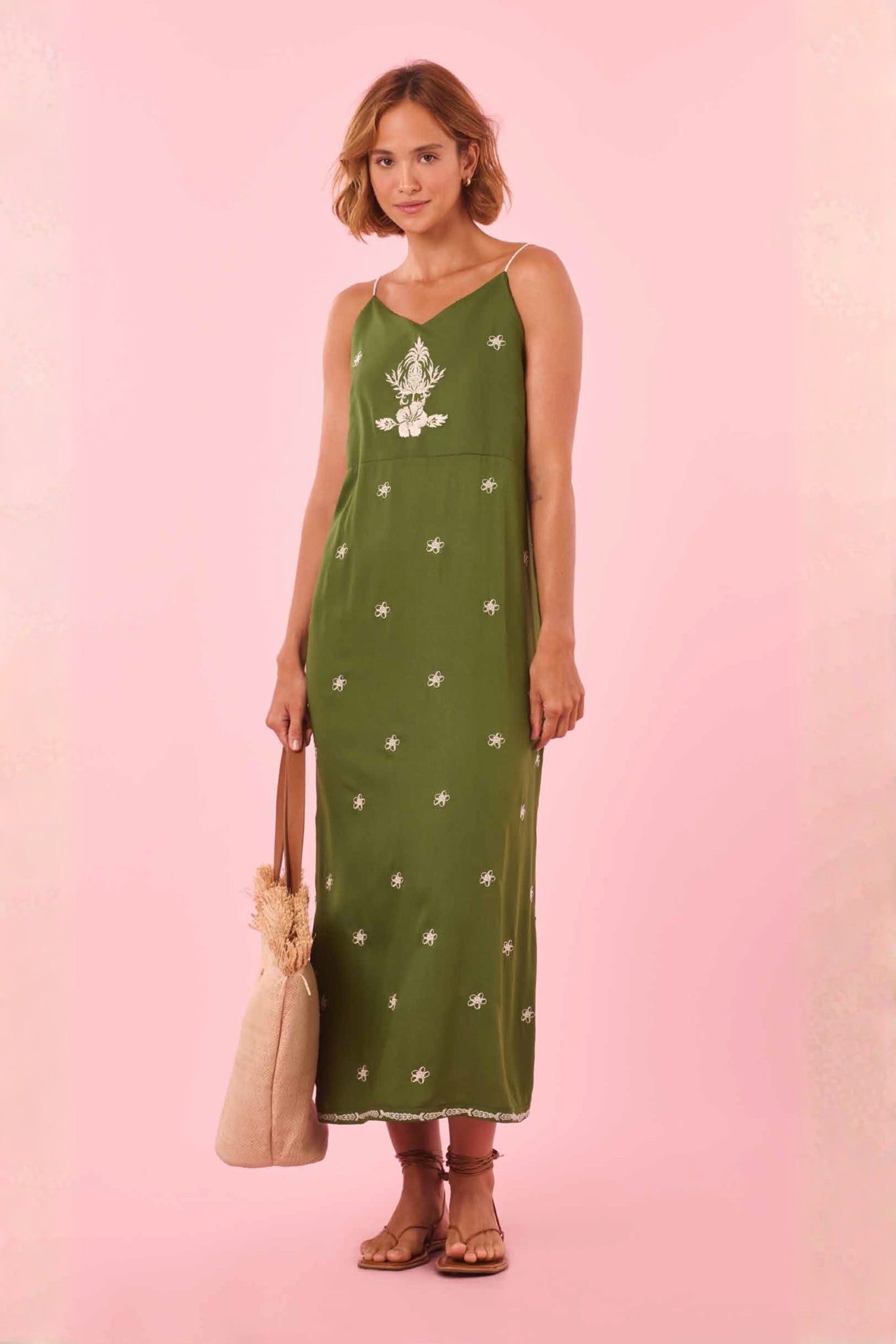 Model Front: Blueman Maxi Dresses Green Cropped Alca