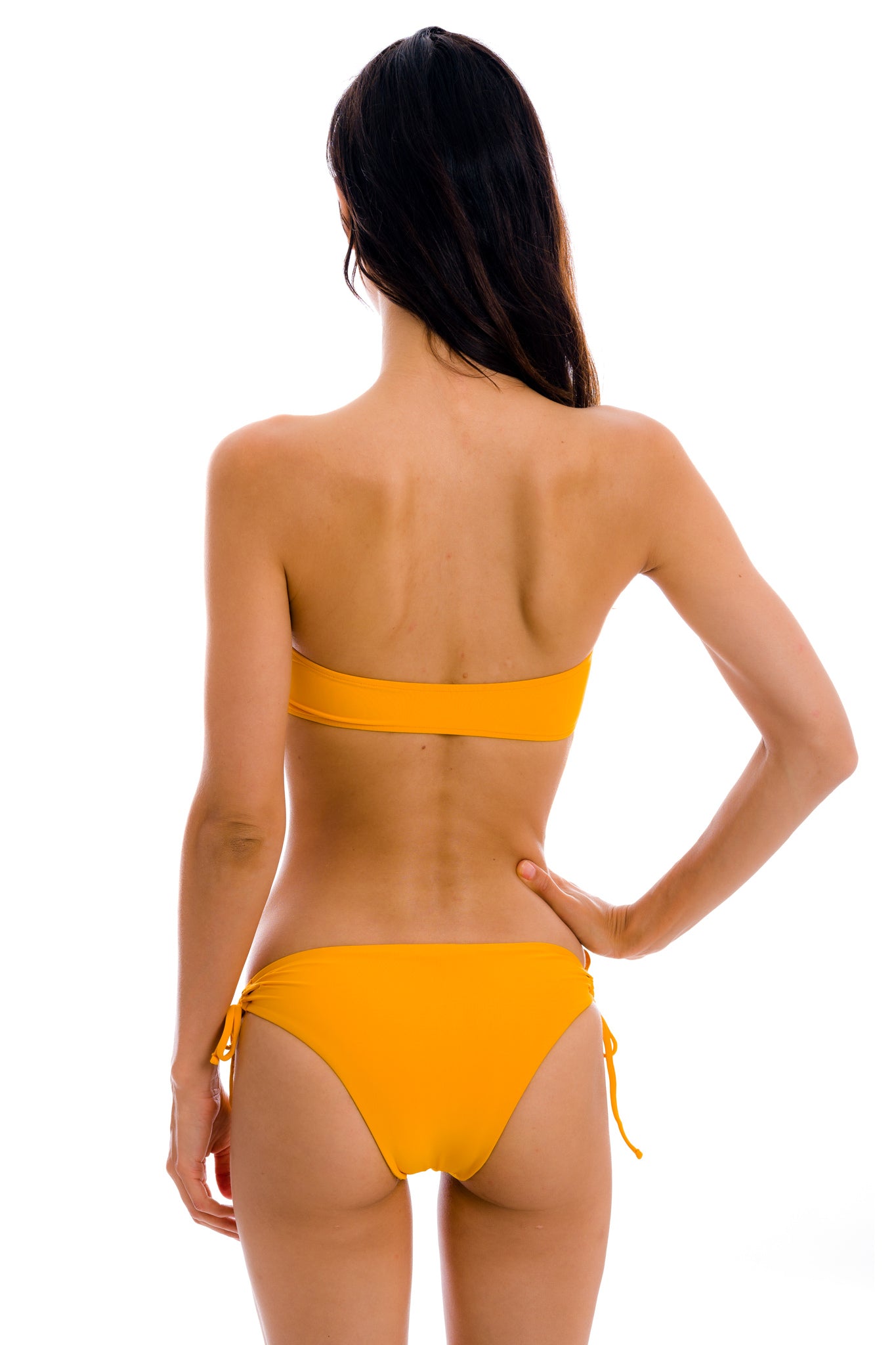 Model Back: Rio De Sol Set Set Uv-Pequi Bandeau-Reto Madrid