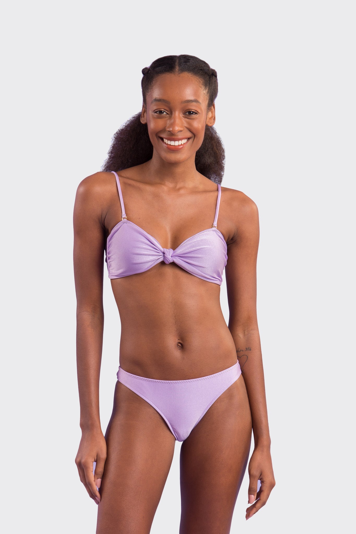 Model Front: Rio De Sol Top Top Shimmer-Harmonia Bandeau-Joy