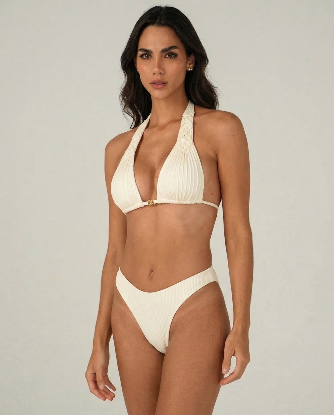 Model Front: Lua Morena Bottom Bottom Areia Fio-Dobrado