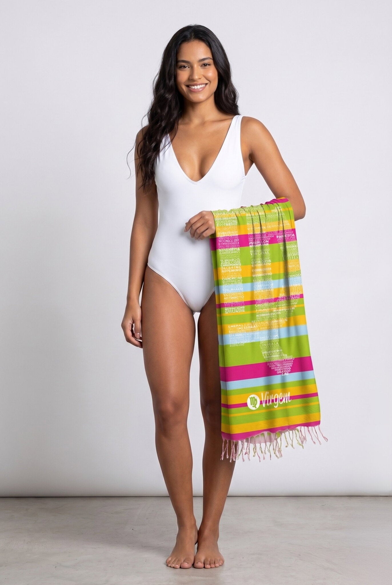 Model Front: Bali Blue Pareo Virgem
