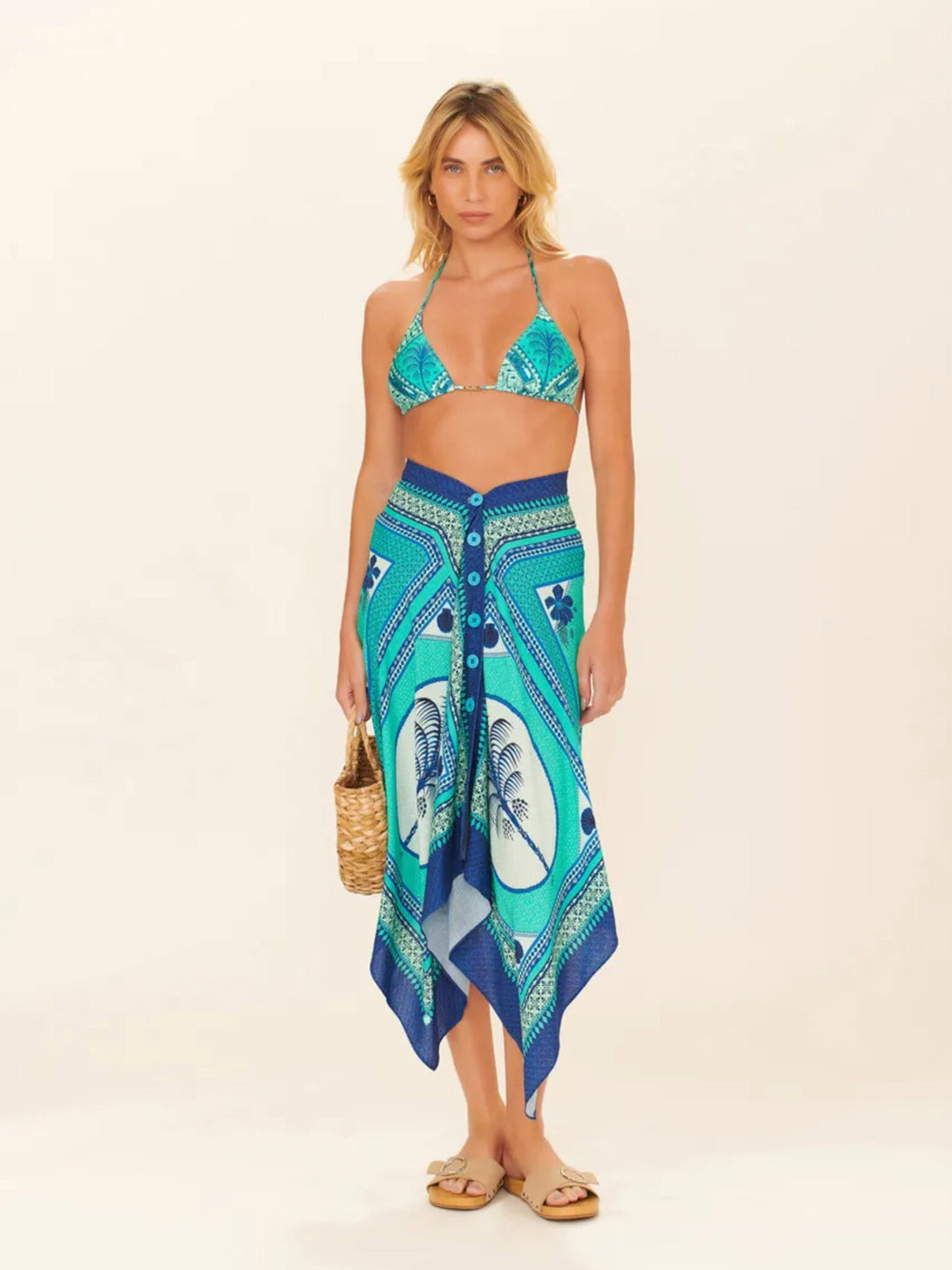 Model Front: Blueman Beach Skirt Saia Canga Pescado