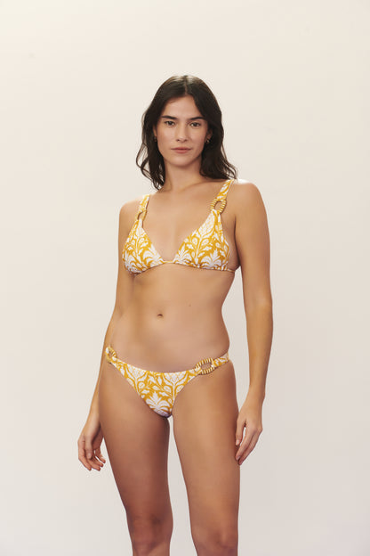 Model Front: Blueman Top Top Seiva-Doce-Amarela Ubatuba