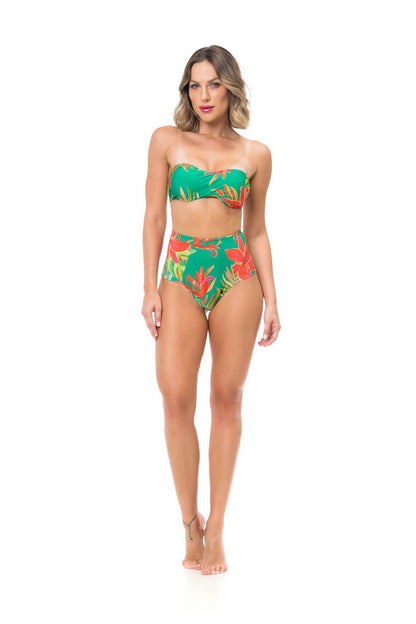 Model Front: La Playa Two Piece Swimwear Tqc Hot Lirio