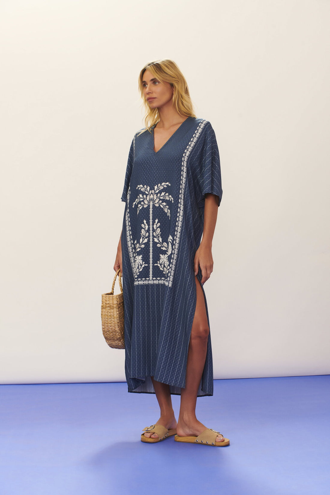 Model Front: Blueman Kaftans And Kimonos Kaftan Dress Seiva-Doce-Azul