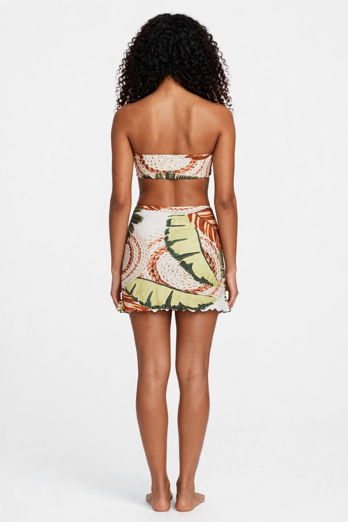 Model Back: La Playa Bikini Bottoms Bottom Cropped Feito A Mao