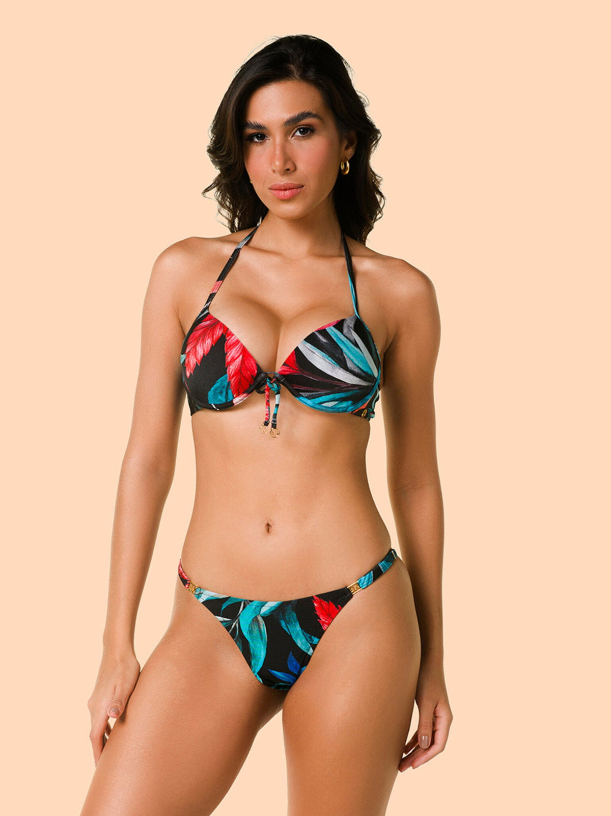 Model Front: Lua Morena Bikini Tops Top Luau Meia-Taca