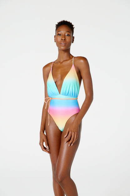 Model Front: Blueman One-Piece Maio Natasha Degrade Mentos