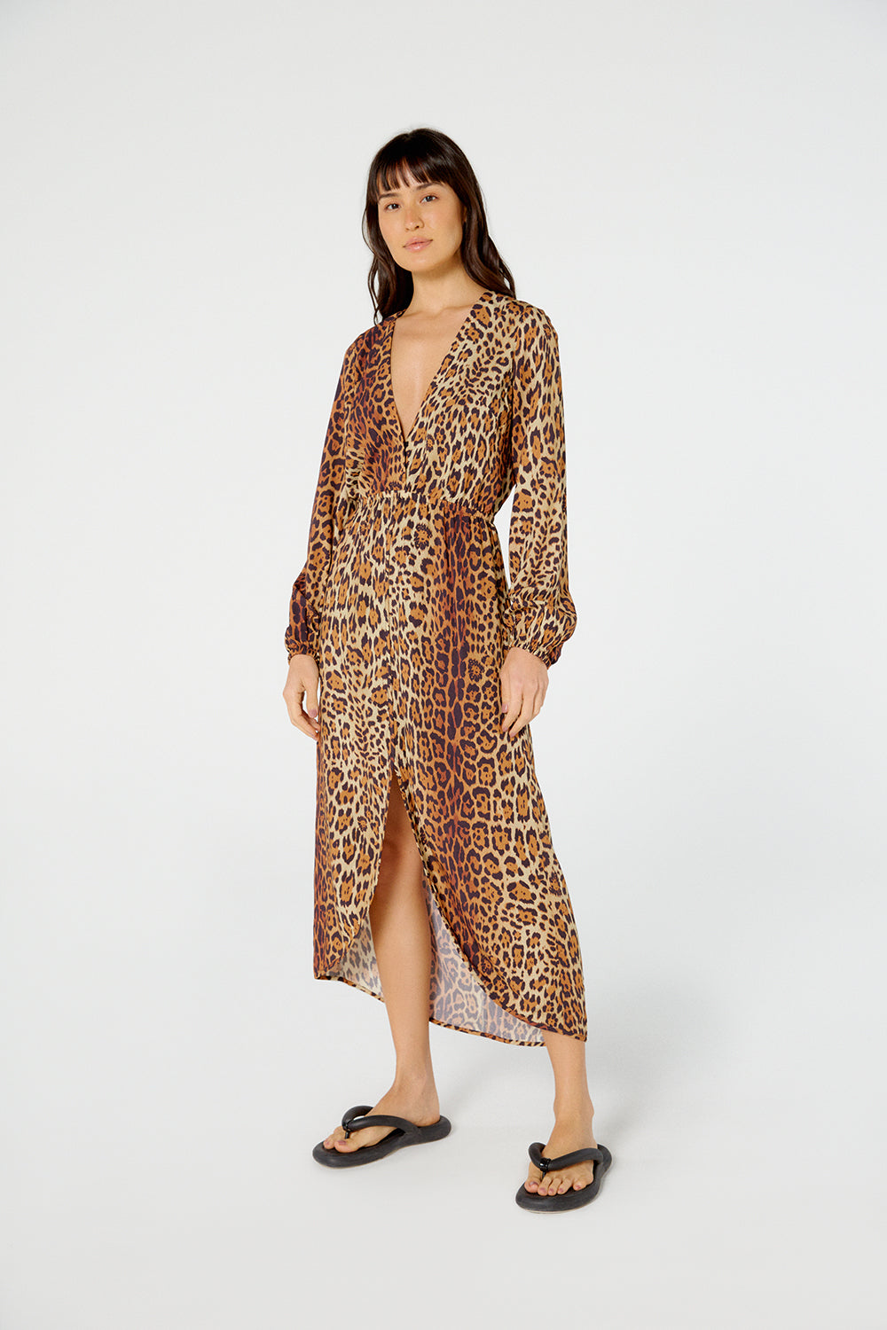 Model Front: Blueman Beach Dresses Vestido Midi Manga Vivian Pintada
