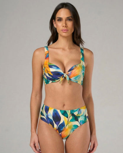 Model Front: Lua Morena Bikini Bottoms Bottom Tangara Hot-Pants-Dobrado