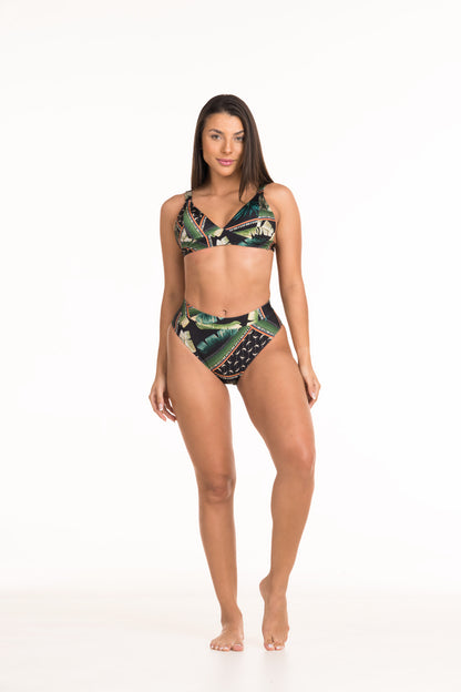 Model Front: La Playa Set Hot Cavada Nomade