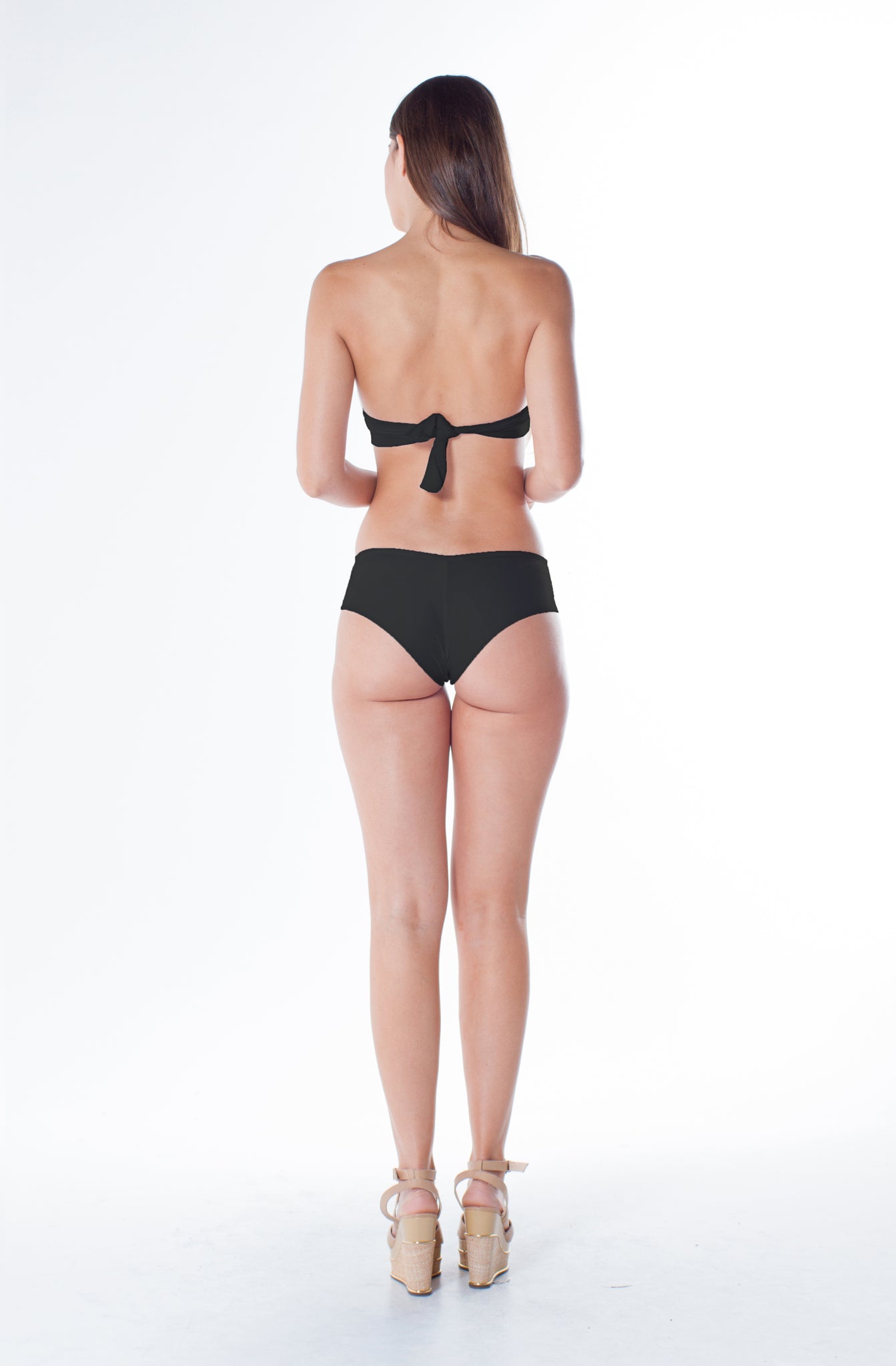 Model Back: Lua Morena Bottom Bottom Lua Zipper Preto