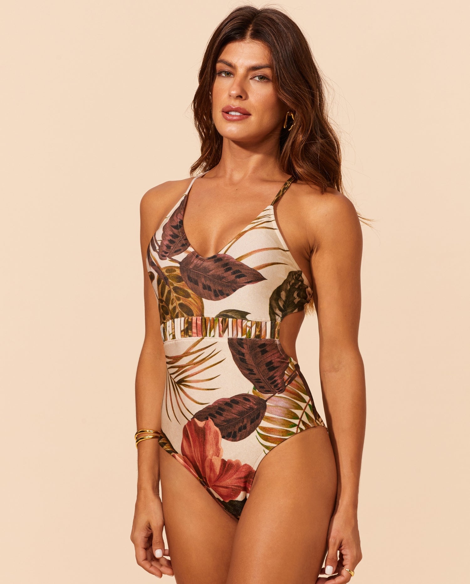 Model Front: Lua Morena One-Piece Brisa-Tropical Maio Compressao Mono