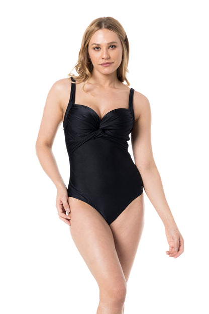 Model Front: Lua Morena One-Piece Maio Meia-Taca Liso Preto