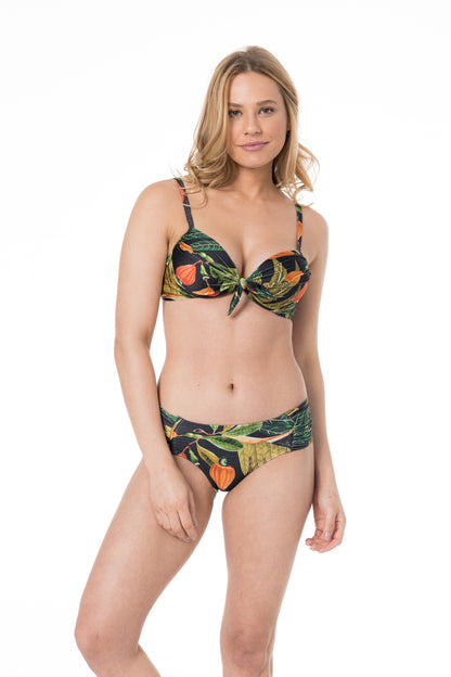 Model Front: Lua Morena Set No Drapeada Media Caju