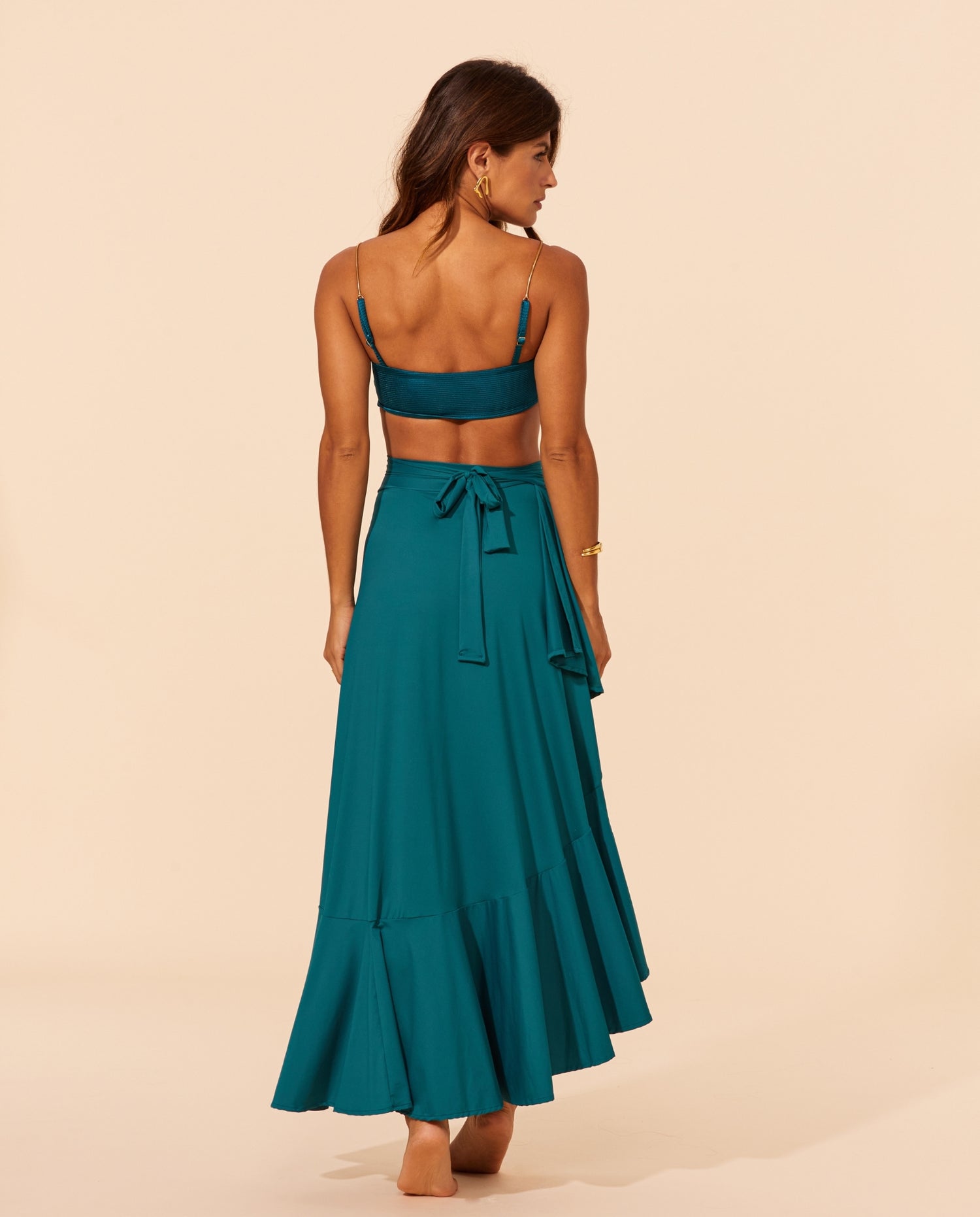 Model Back: Lua Morena Beach Skirt Tapajos Pareo Babado