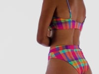 Video: Rio De Sol Set Set Tulip-Garden Bandeau-Reto Hotpant-Cos