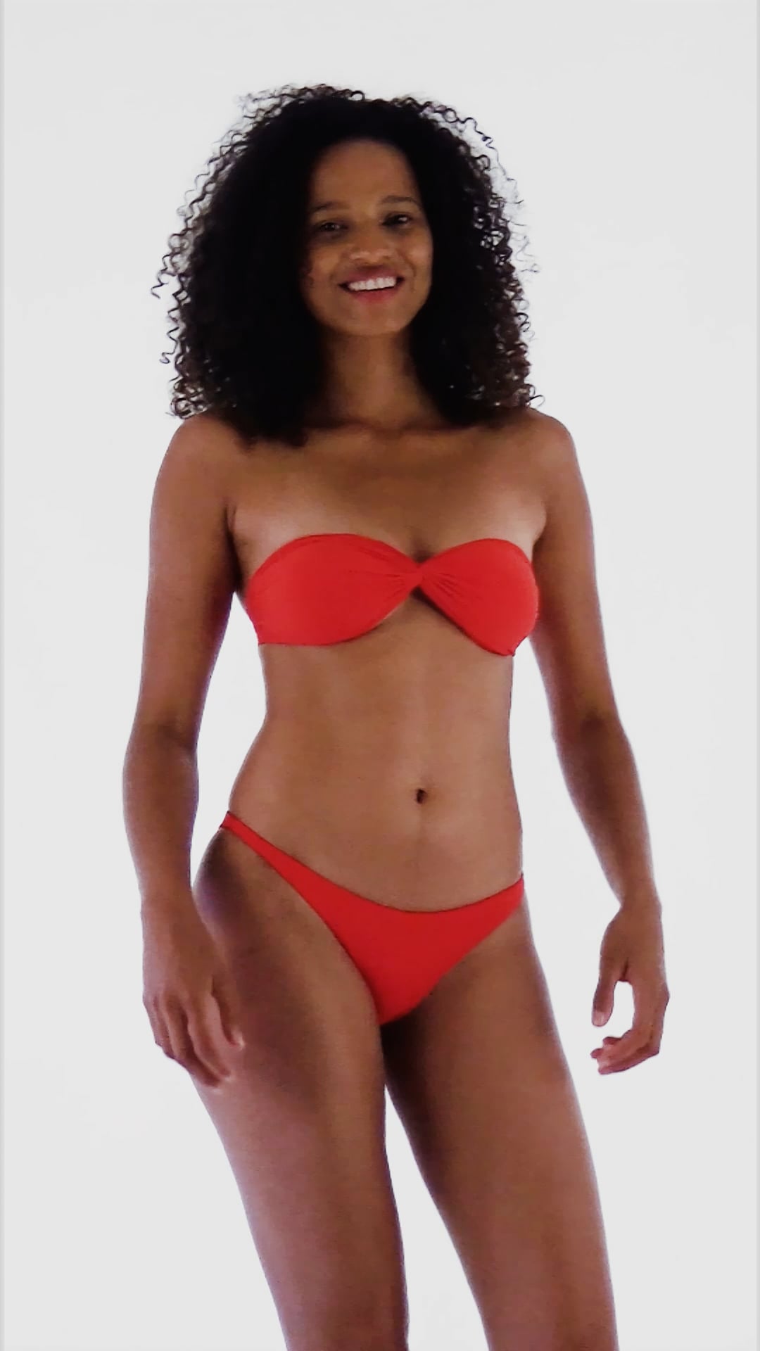 Video: Rio De Sol Two Piece Swimwear Set Rouge Twist Leblon