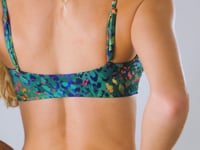 Video: Rio De Sol Set Set Wilds Bandeau-Reto Highleg
